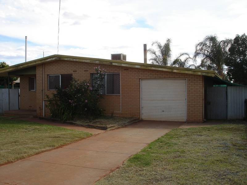 14 Phoenix Place, South Kalgoorlie WA 6430