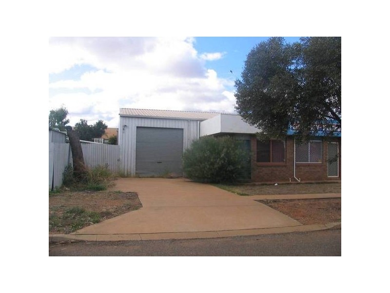 2/235 Dugan Street, Kalgoorlie WA 6430