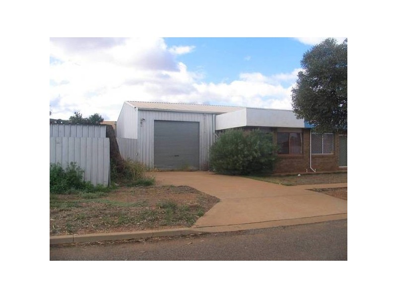 2/235 Dugan Street, Kalgoorlie WA 6430