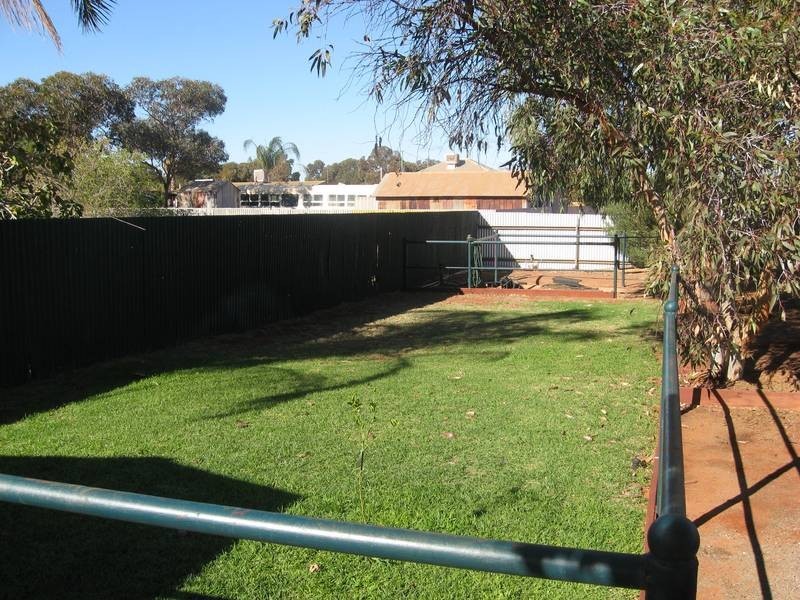 134 Davis Street, Boulder WA 6432