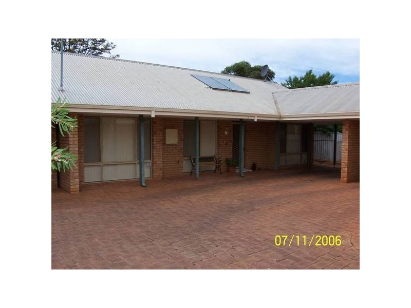 2/17 Burton Place, Kalgoorlie WA 6430