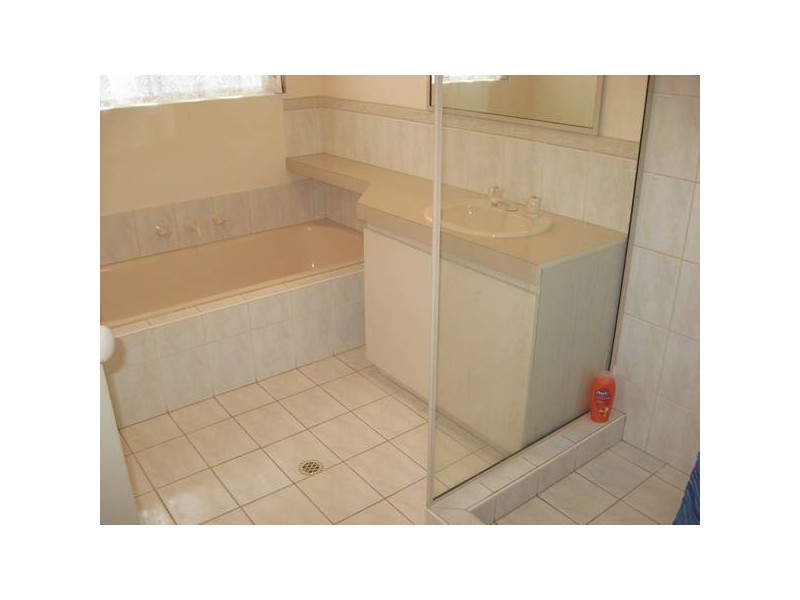 9 Bates Dr, Kalgoorlie WA 6430