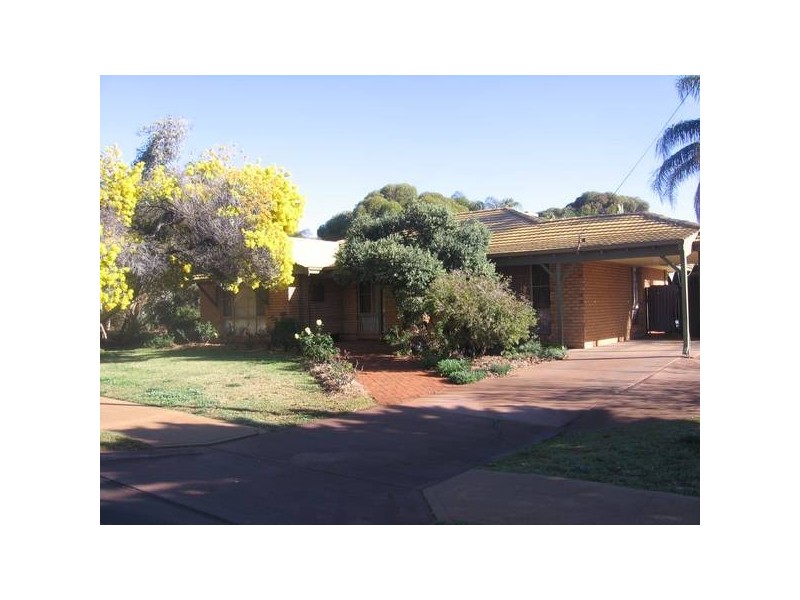 2 Hartrey Lane, Hannans WA 6430