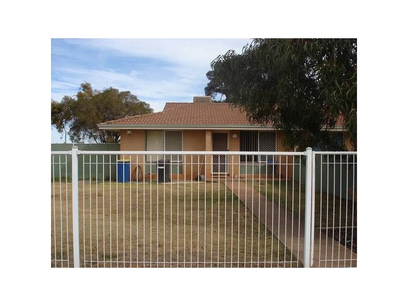 2a Talmalmo Place, Kalgoorlie WA 6430