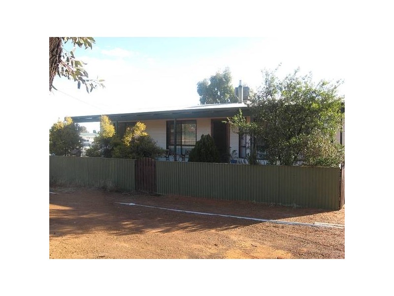 96 Shaw Street, Coolgardie WA 6429