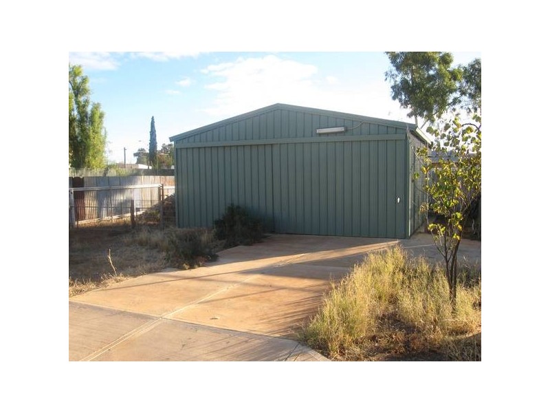 27 Sylvester Street, Coolgardie WA 6429