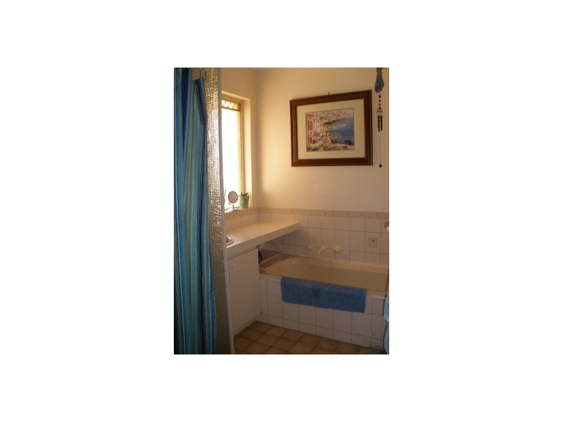 32a Azamor Drive, Boulder WA 6432