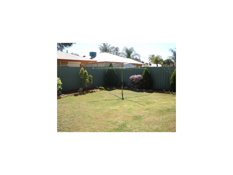 32a Azamor Drive, Boulder WA 6432