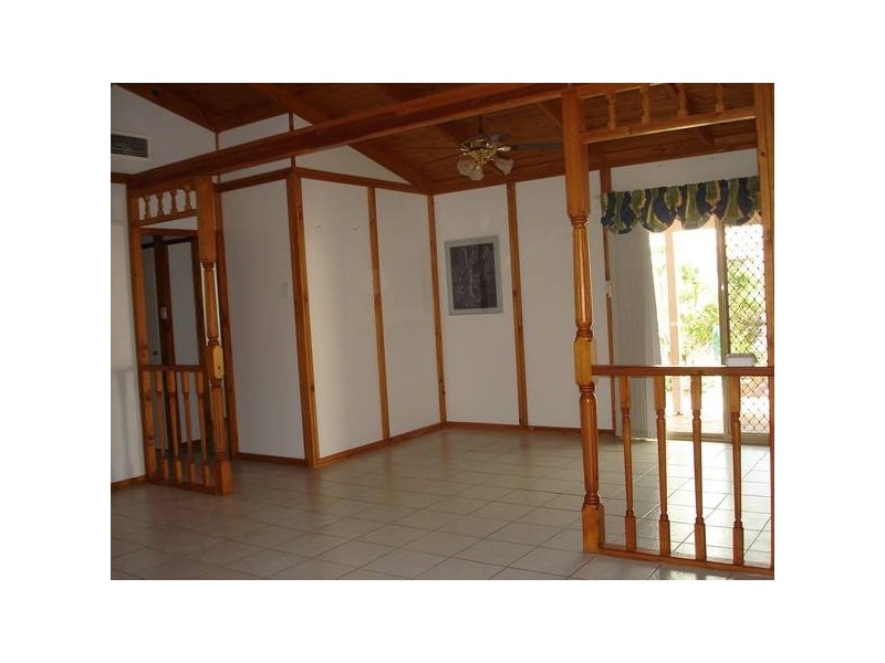 2 Parry Way, Boulder WA 6432