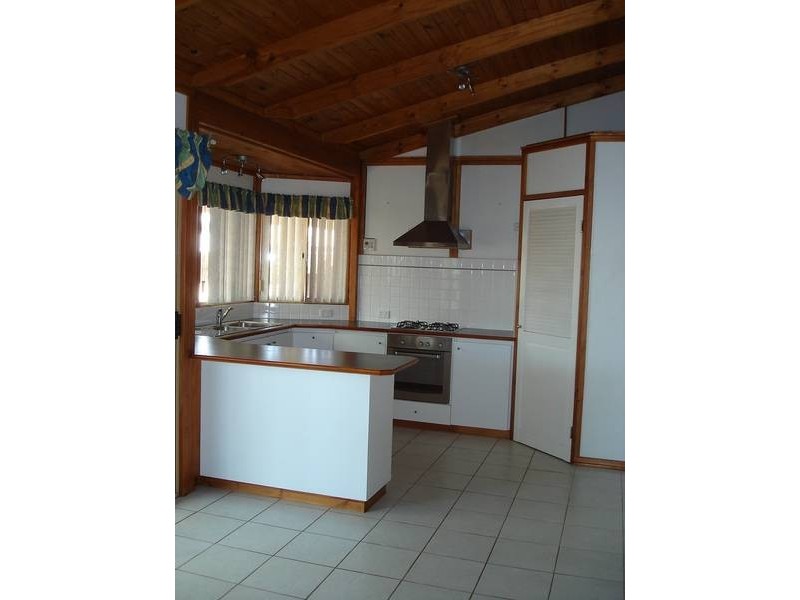 2 Parry Way, Boulder WA 6432