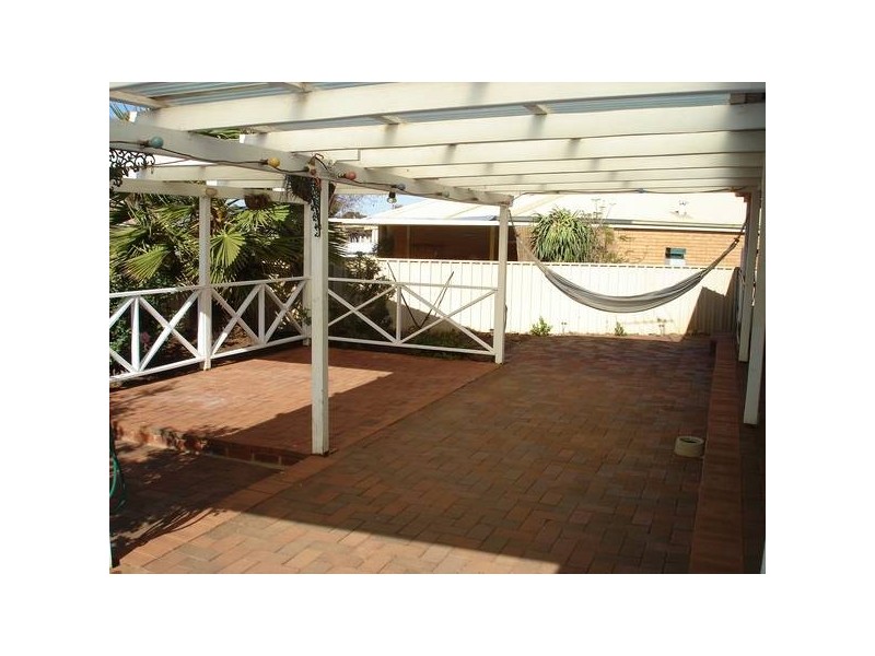 2 Parry Way, Boulder WA 6432