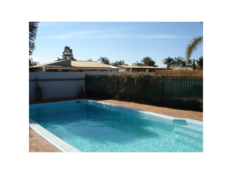 2 Parry Way, Boulder WA 6432