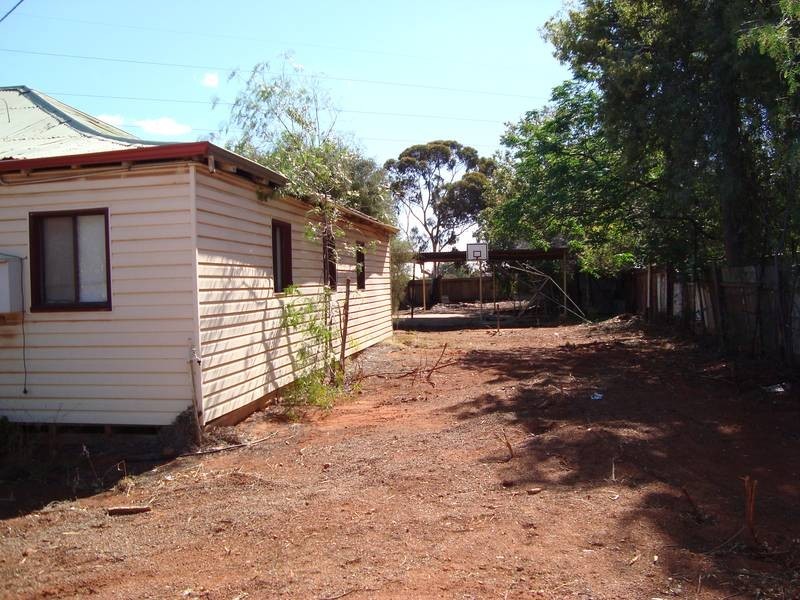1 Broadarrow Road, Kalgoorlie WA 6430