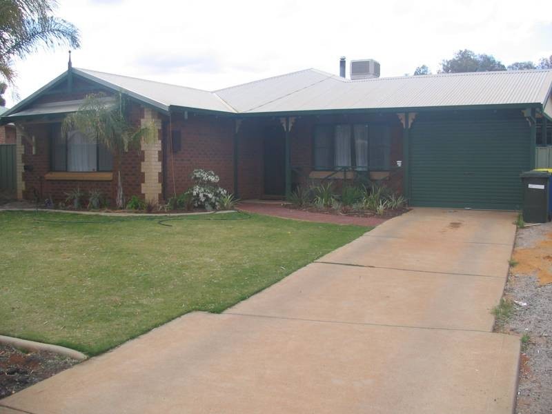 18 Holroyd Way, FAIRWAYS, Kalgoorlie WA 6430