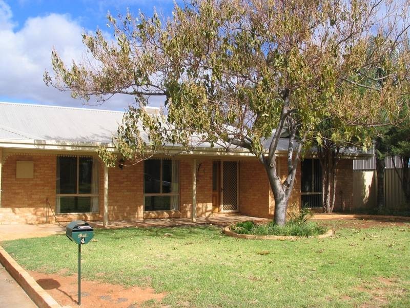 4 Davyhurst Drive, Kalgoorlie WA 6430
