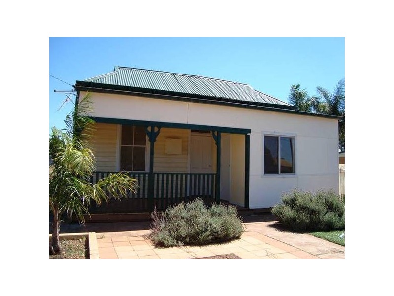 75 Dwyer Street, Boulder WA 6432