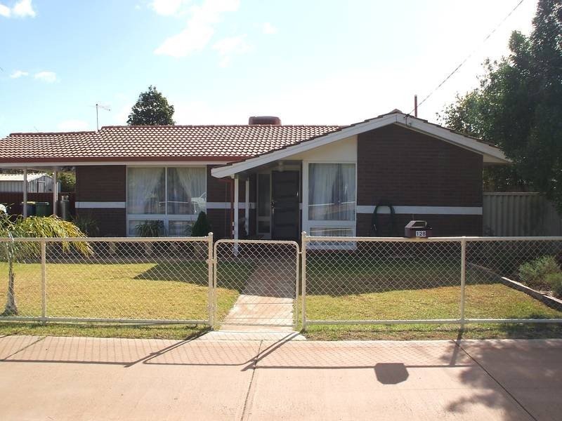 128 Campbell Street, Kalgoorlie WA 6430