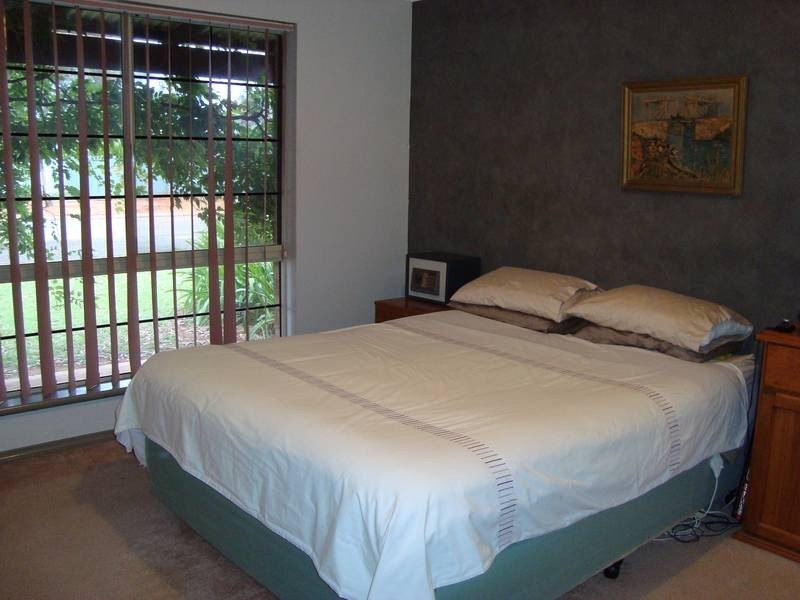 8 Brackleman Drive, Boulder WA 6432