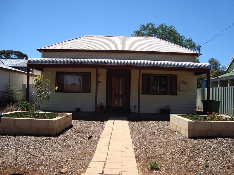 24 Collins Street, Kalgoorlie WA 6430
