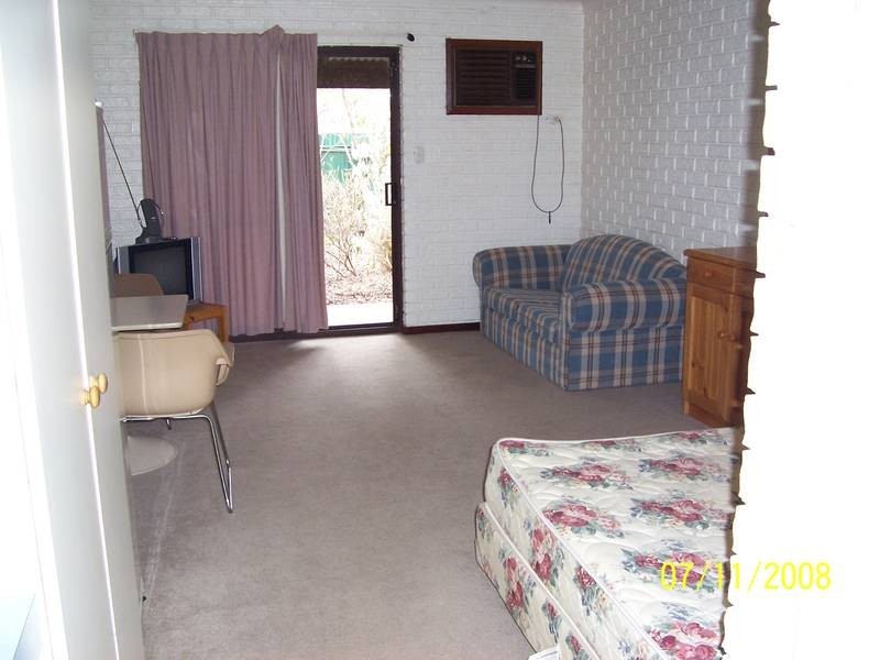 2/11 Piesse Street, Boulder WA 6432