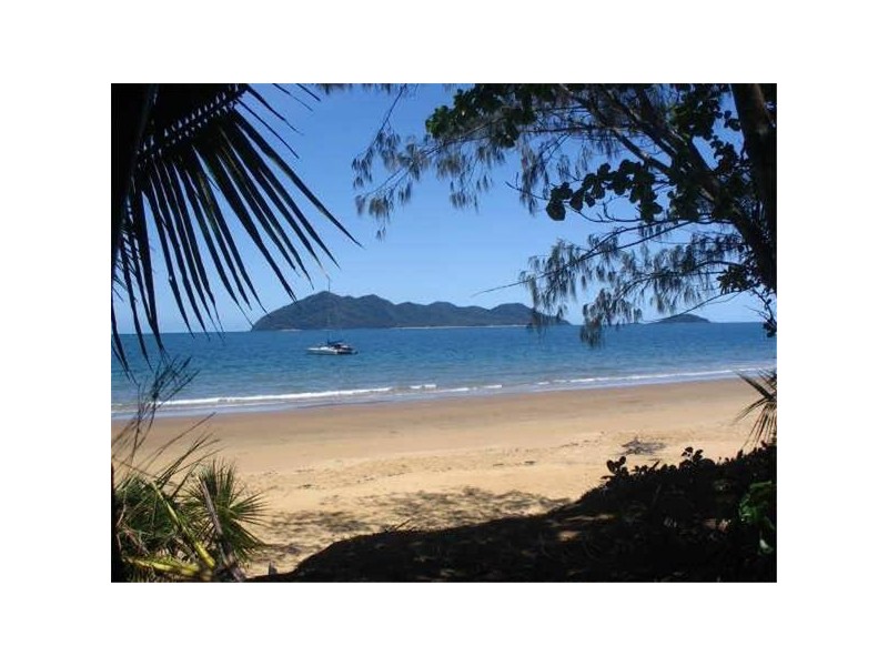 Mission Beach QLD 4852