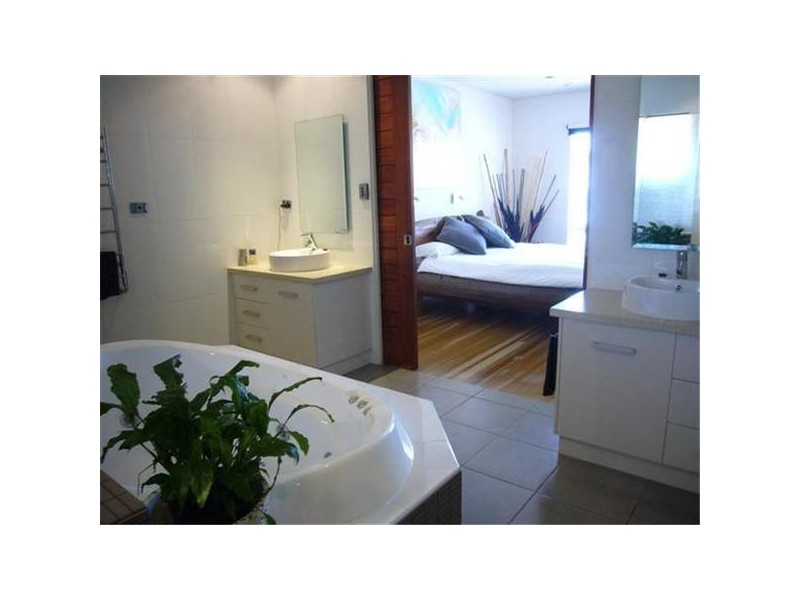 Mission Beach QLD 4852