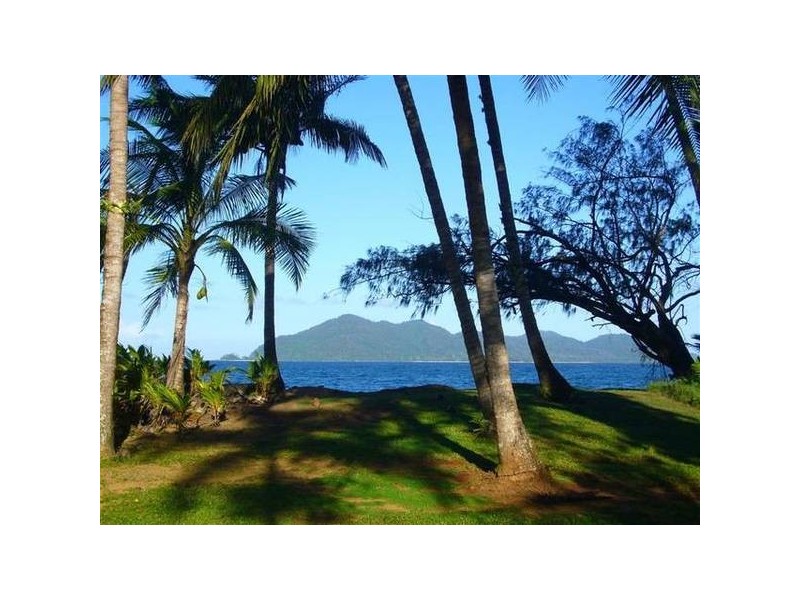 Mission Beach QLD 4852