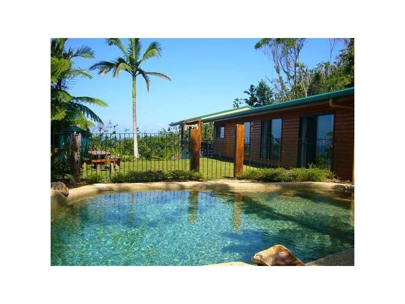 Mission Beach QLD 4852