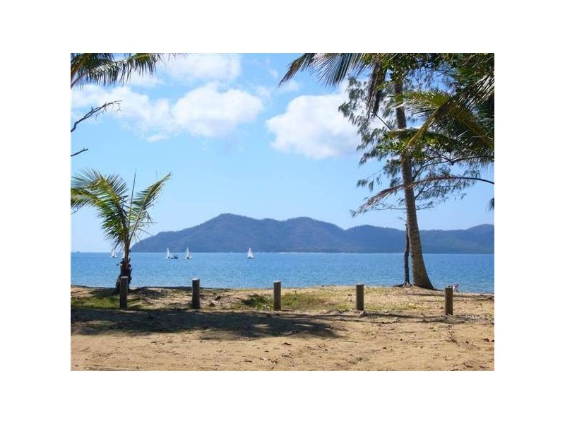 Mission Beach QLD 4852