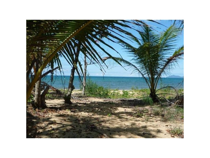 Kurrimine Beach QLD 4871
