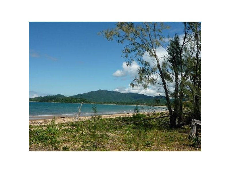 Kurrimine Beach QLD 4871