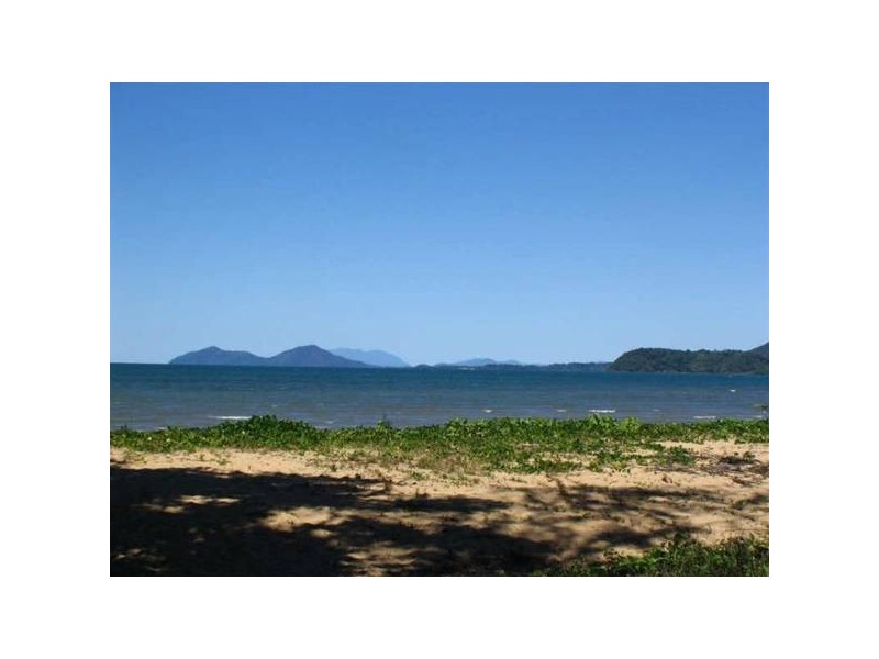 Kurrimine Beach QLD 4871