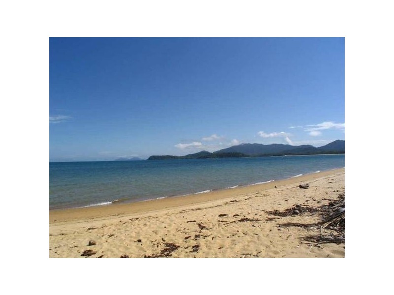 Kurrimine Beach QLD 4871