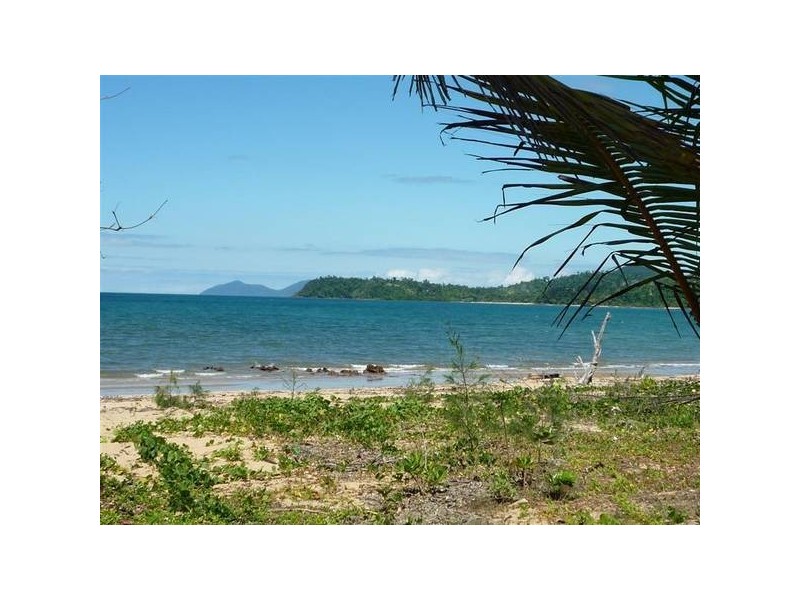 Kurrimine Beach QLD 4871