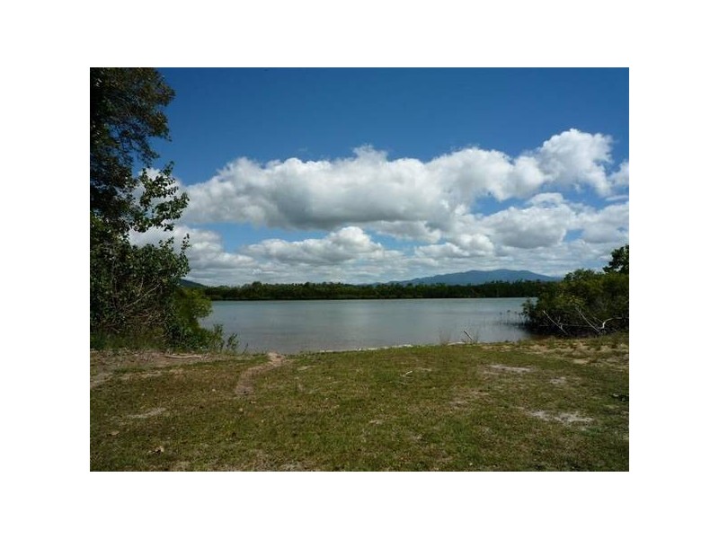 Kurrimine Beach QLD 4871