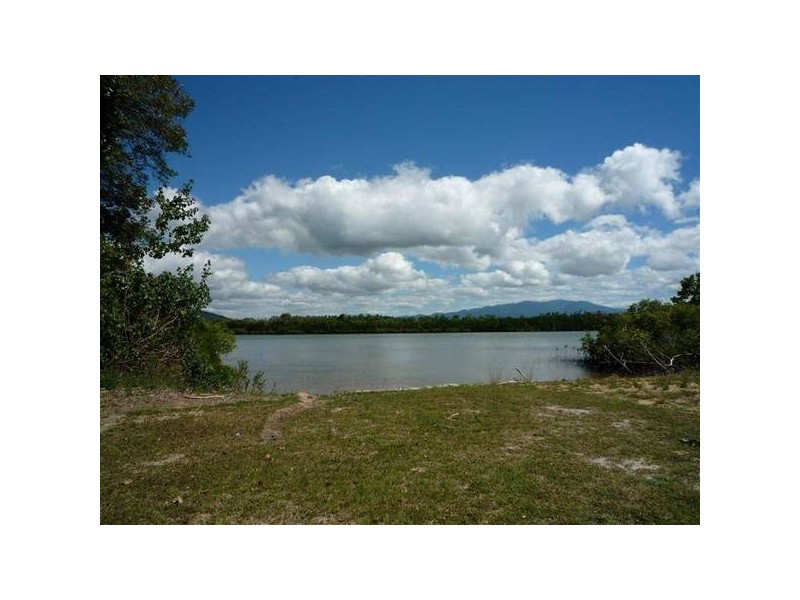 Kurrimine Beach QLD 4871