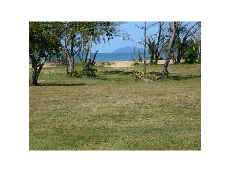 Mission Beach QLD 4852