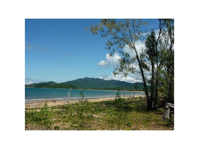 Mission Beach QLD 4852