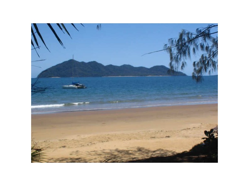 Mission Beach QLD 4852