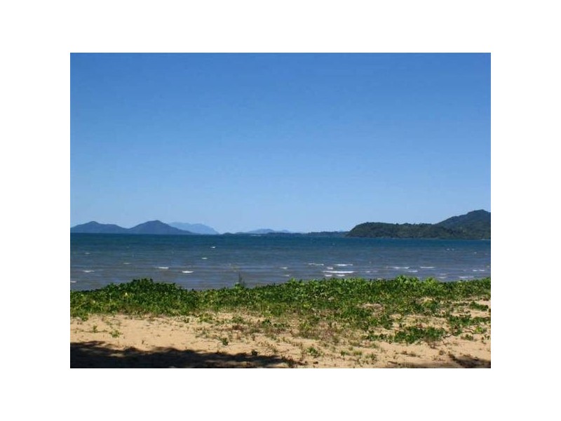 Kurrimine Beach QLD 4871