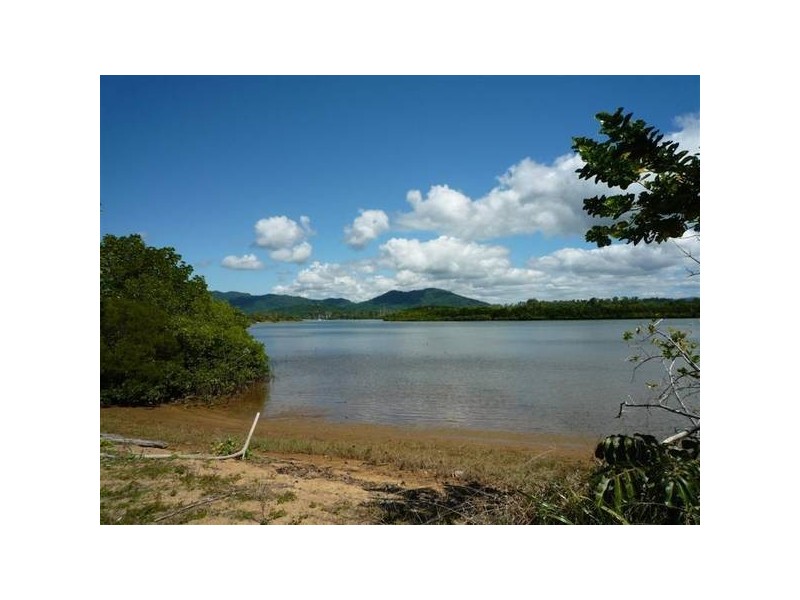 Kurrimine Beach QLD 4871