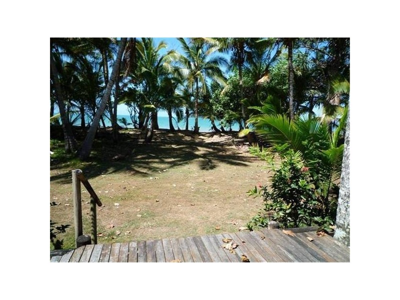 Mission Beach QLD 4852