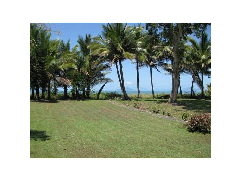 Mission Beach QLD 4852