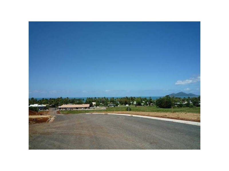 Mission Beach QLD 4852