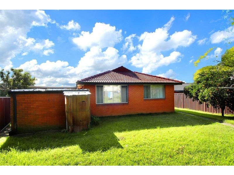 4 Gibbon Road, Winston Hills NSW 2153