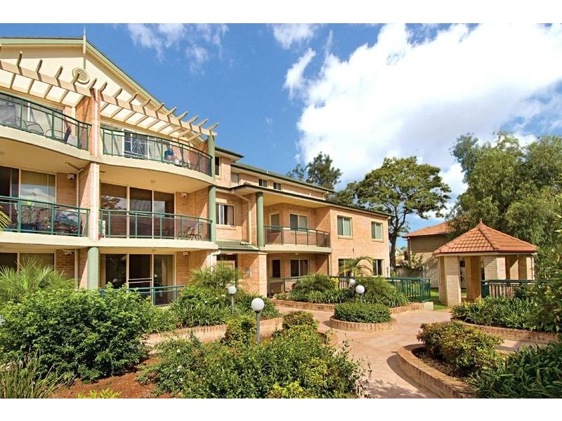 13/1 Cheriton Ave, Castle Hill NSW 2154