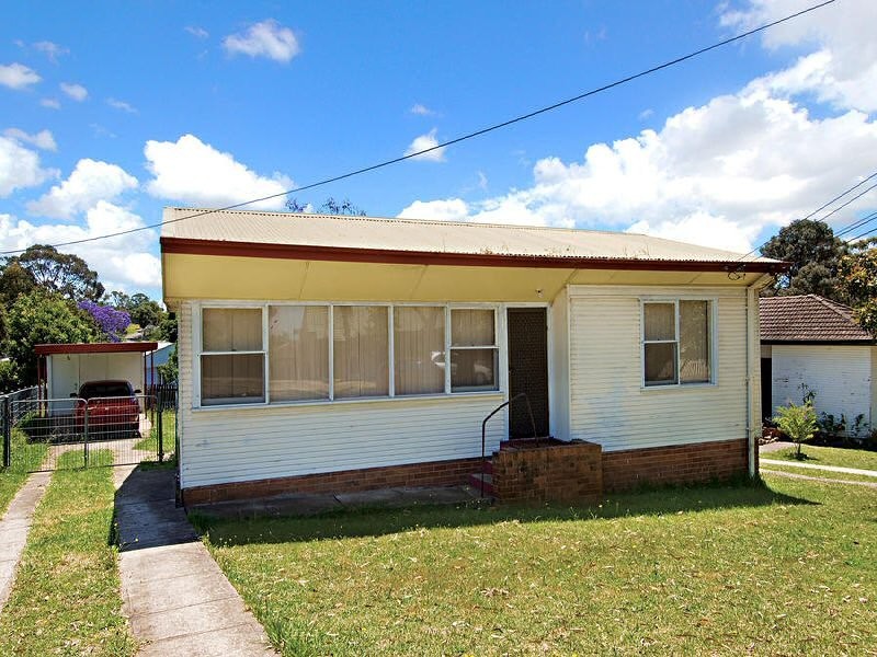 13 Noakes Parade, Lalor Park NSW 2147