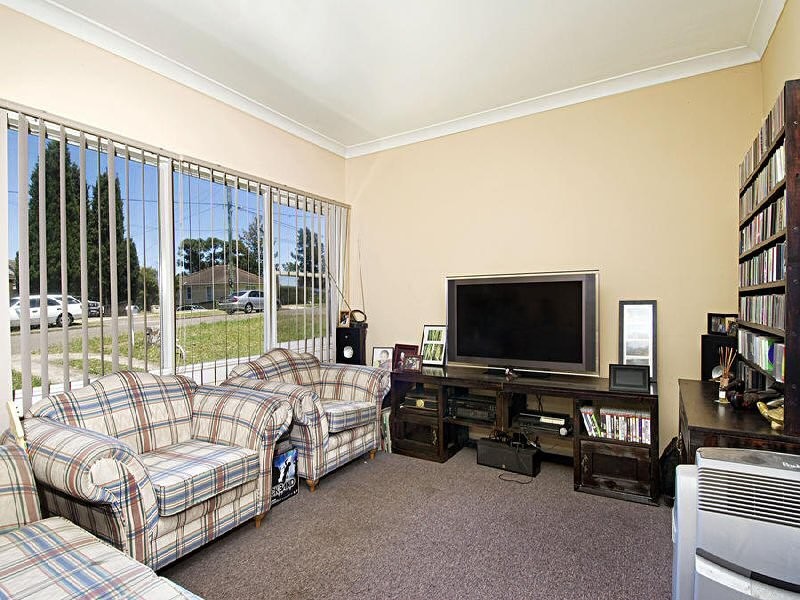 13 Noakes Parade, Lalor Park NSW 2147