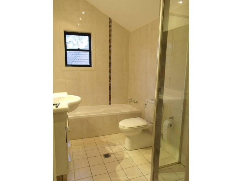 2/25 Campbell Street, Northmead NSW 2152