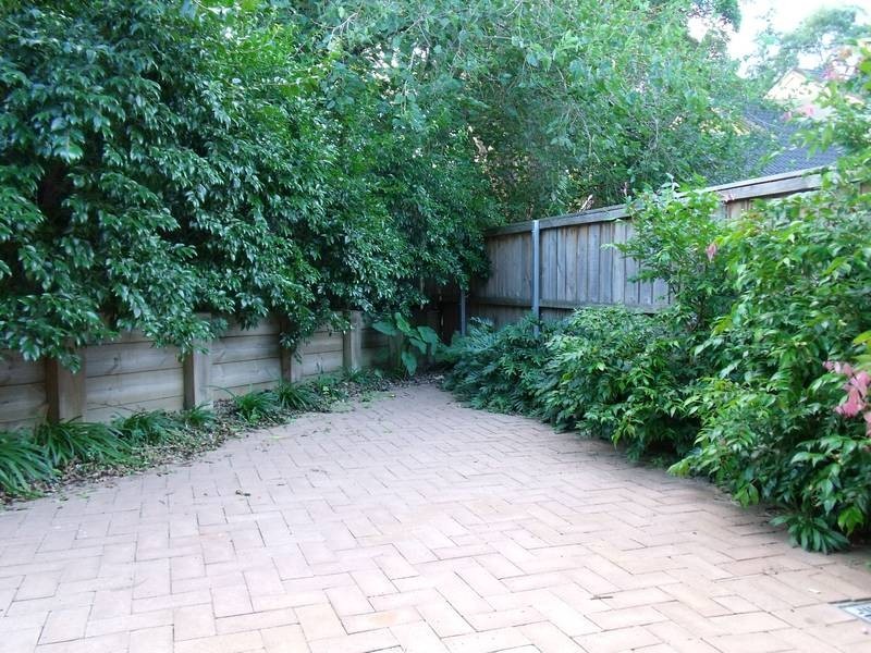 2/25 Campbell Street, Northmead NSW 2152